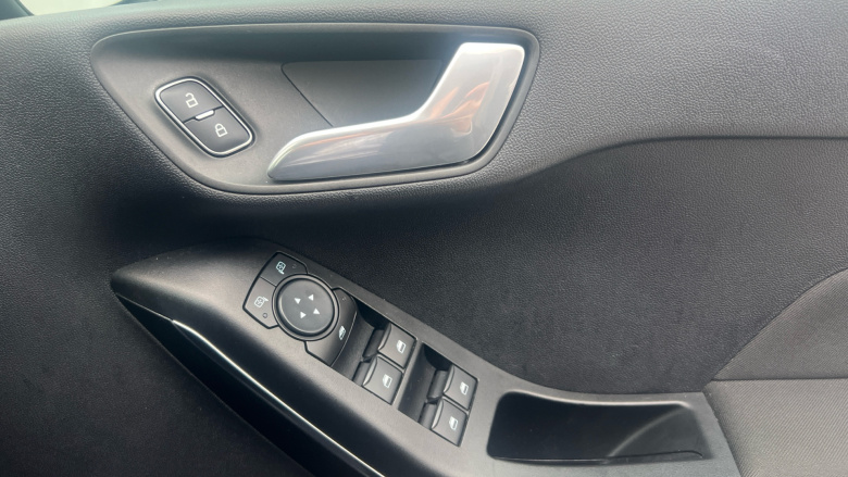 Ford Fiesta 1.0 EcoBoost Titanium 5dr Petrol Hatchback